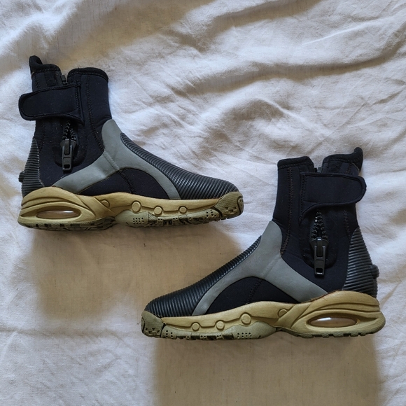 Pinnacle Men's 8 Scuba Diving Boots 7mm Black Gray Orca Neoprene Cold Water - Picture 2 of 10